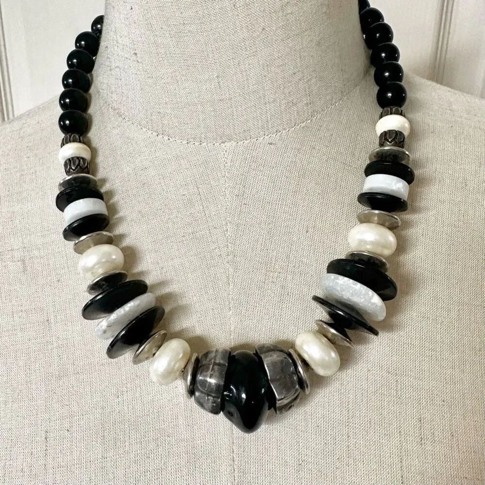 BPL Bijoux black and silver tone chunky beaded vintage necklace